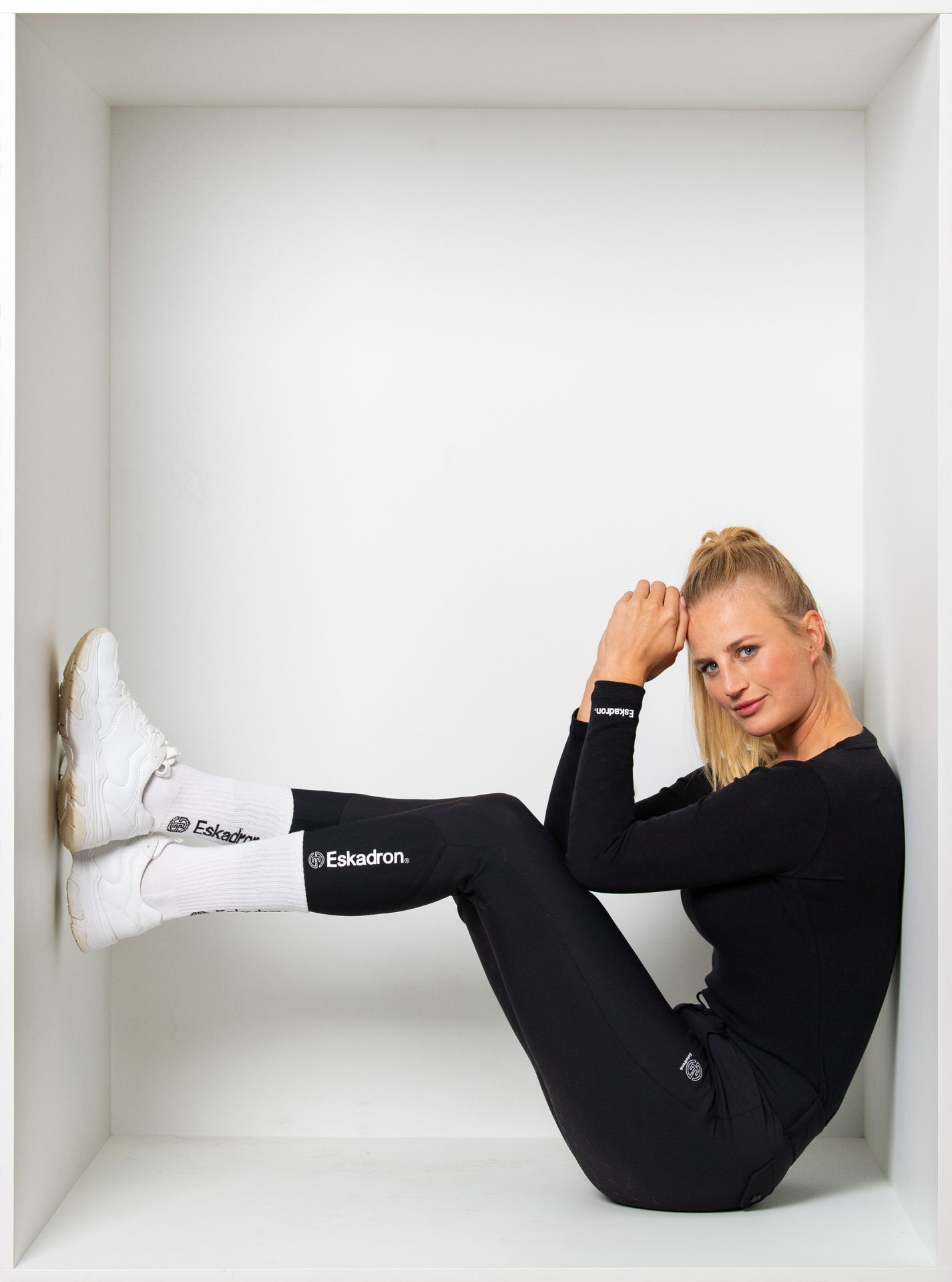 Eskadron Longsleeve Black - Bild 4